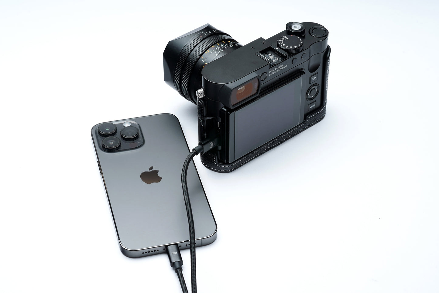 TP ORIG half case for Leica Q3