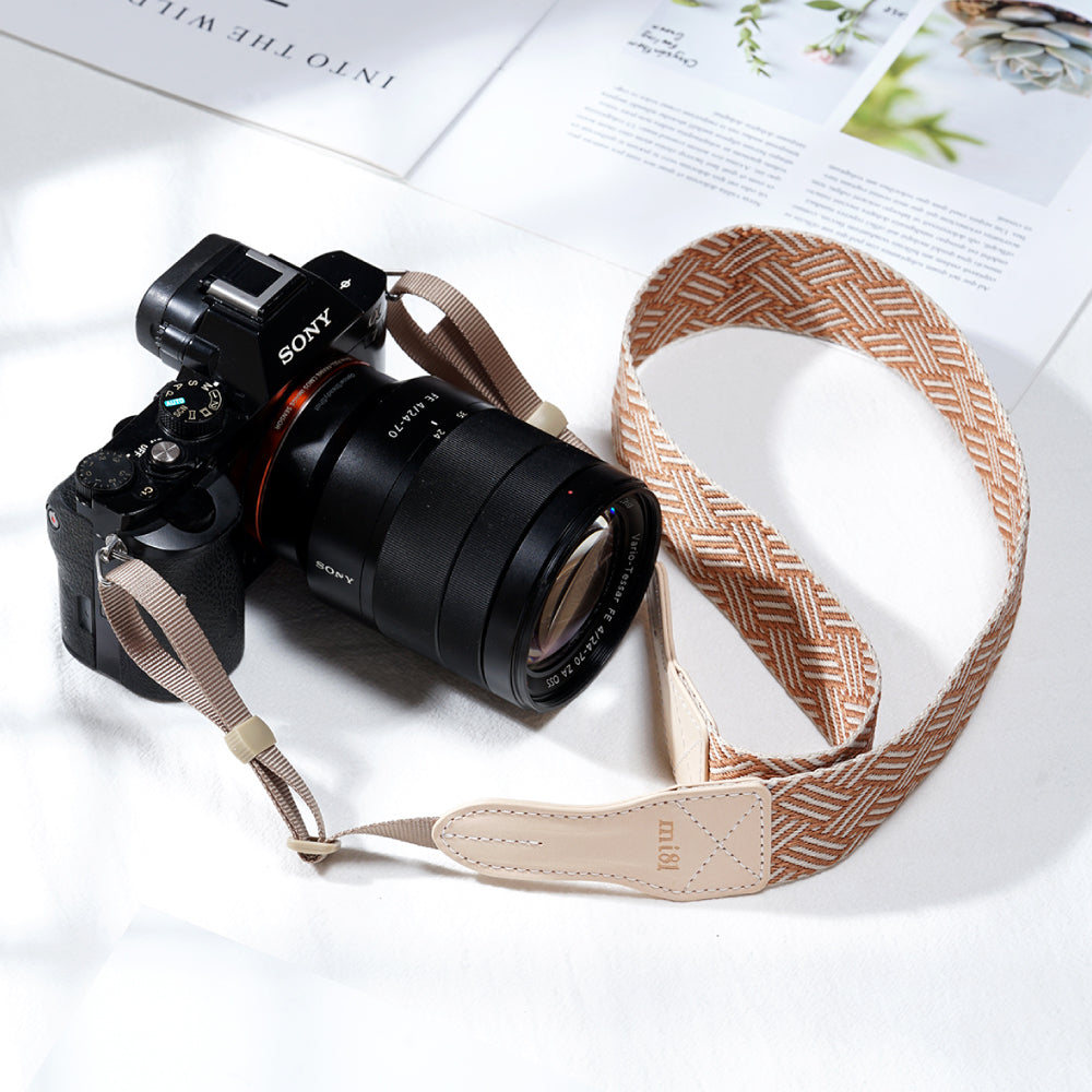 mi81 GEOMETRIC WEAVE neck strap